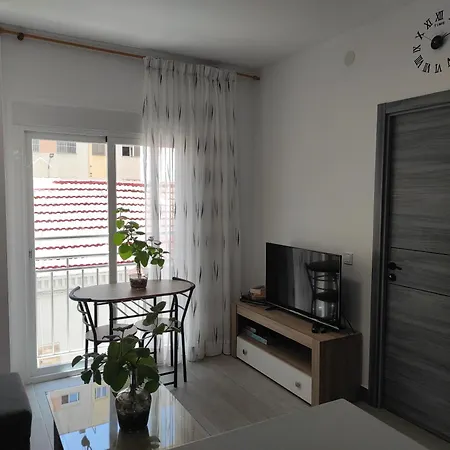 Con Terraza Y Muy Cerca De La Playa,Centro Y Estacion De Tren Villa Malaga Exterior photo